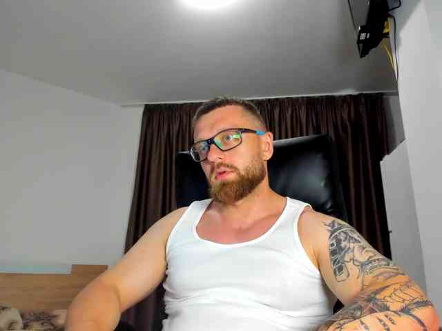 iFindomguy Sex Cam Show