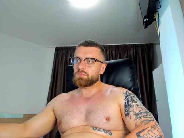 iFindomguy Sex Cam Show