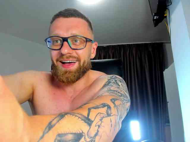 iFindomguy Sex Cam Show