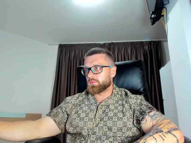 iFindomguy Sex Cam Show