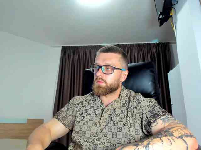 iFindomguy Sex Cam Show