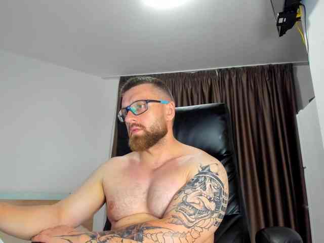 iFindomguy Sex Cam Show