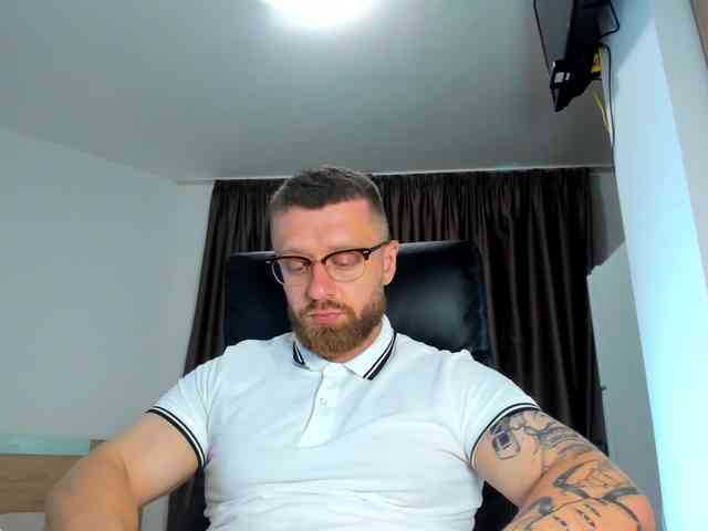 iFindomguy Sex Cam Show