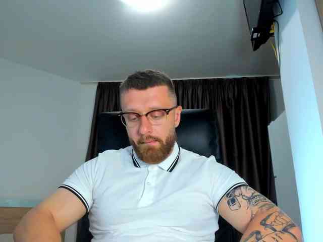 iFindomguy Sex Cam Show