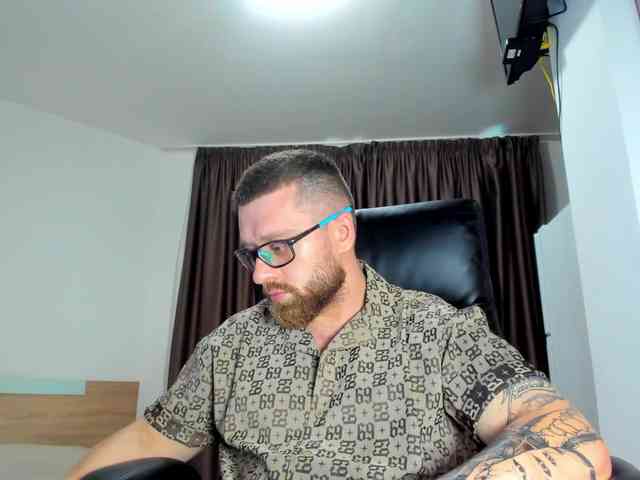 iFindomguy Sex Cam Show