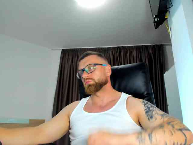 iFindomguy Sex Cam Show