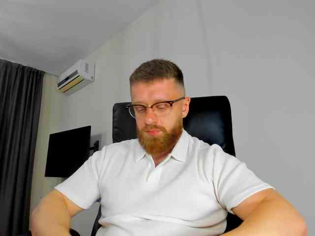 Live stream of iFindomguy