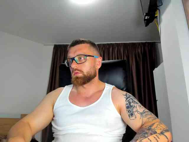iFindomguy Sex Cam Show