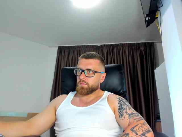 iFindomguy Sex Cam Show