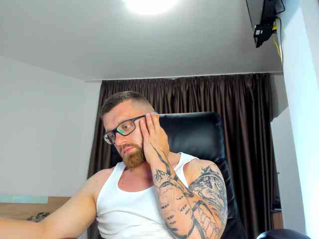iFindomguy Sex Cam Show