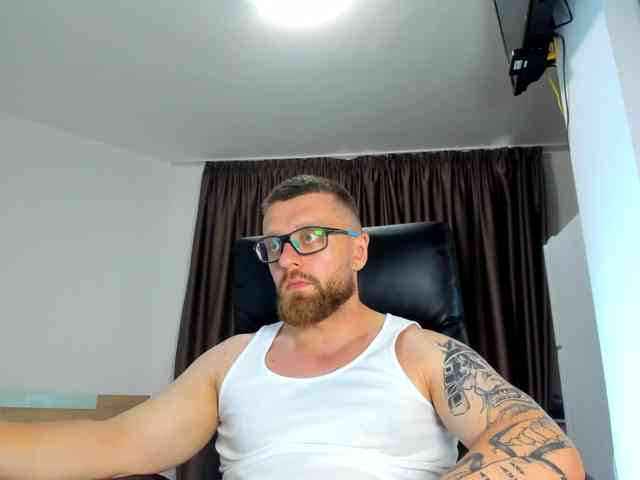 iFindomguy Sex Cam Show