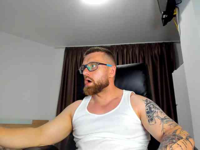 iFindomguy Sex Cam Show