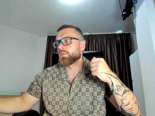 iFindomguy Sex Cam Show