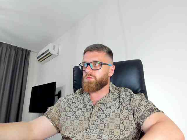 iFindomguy Live Webcam on BongaCams