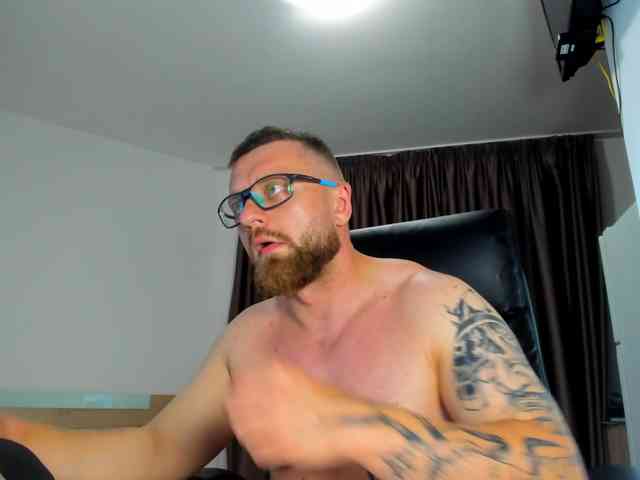 iFindomguy Sex Cam Show