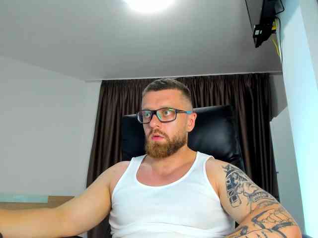 iFindomguy Sex Cam Show
