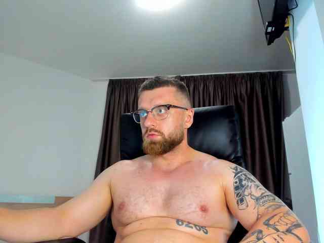 iFindomguy Sex Cam Show