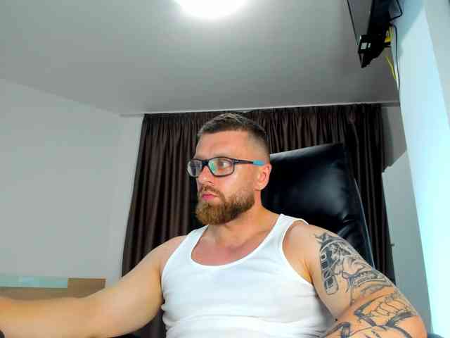 iFindomguy Sex Cam Show