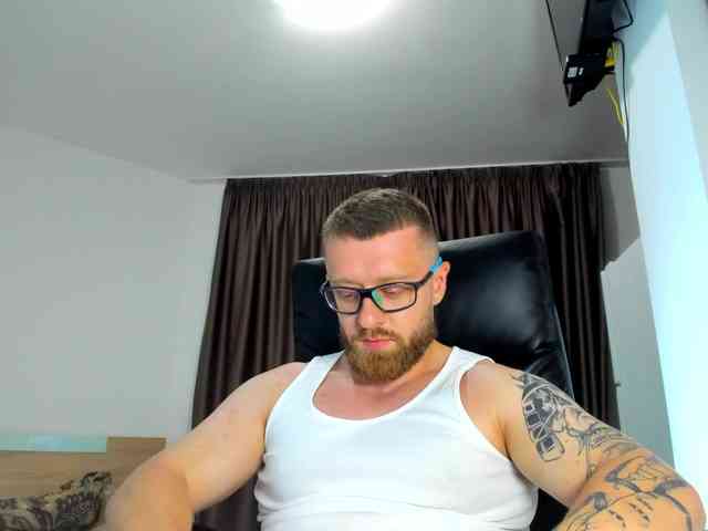 iFindomguy Sex Cam Show