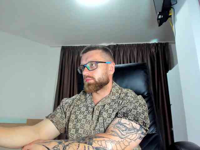iFindomguy Sex Cam Show