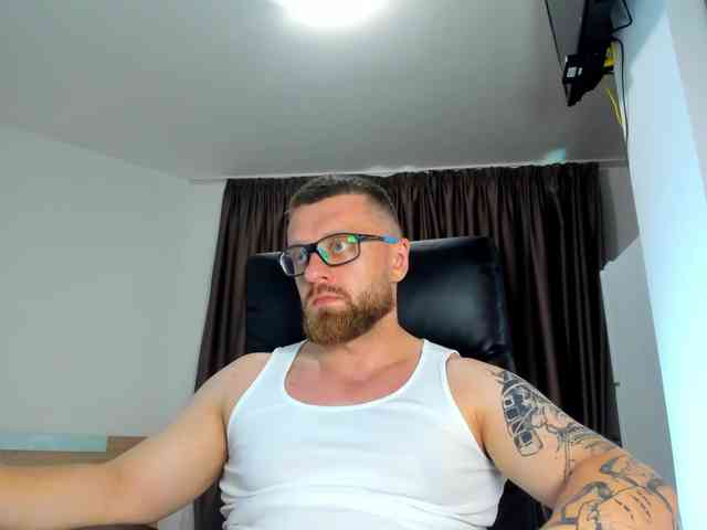 iFindomguy Sex Cam Show
