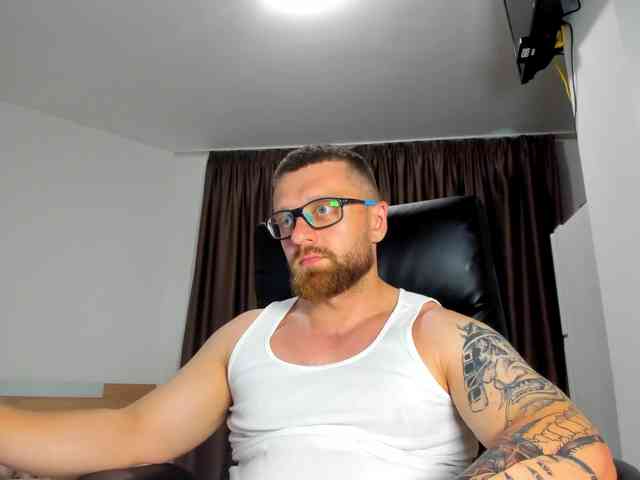 iFindomguy Sex Cam Show