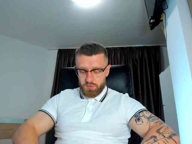 iFindomguy Sex Cam Show