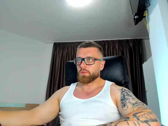iFindomguy Sex Cam Show