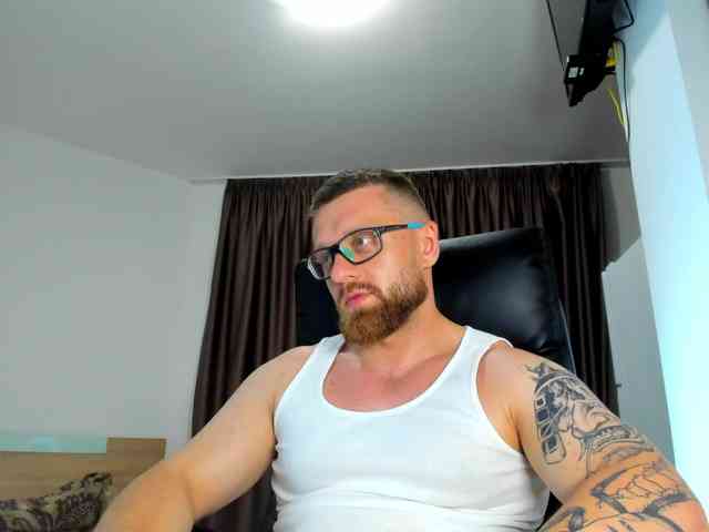 iFindomguy Sex Cam Show