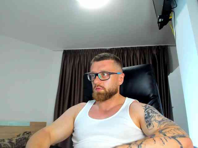 iFindomguy Sex Cam Show