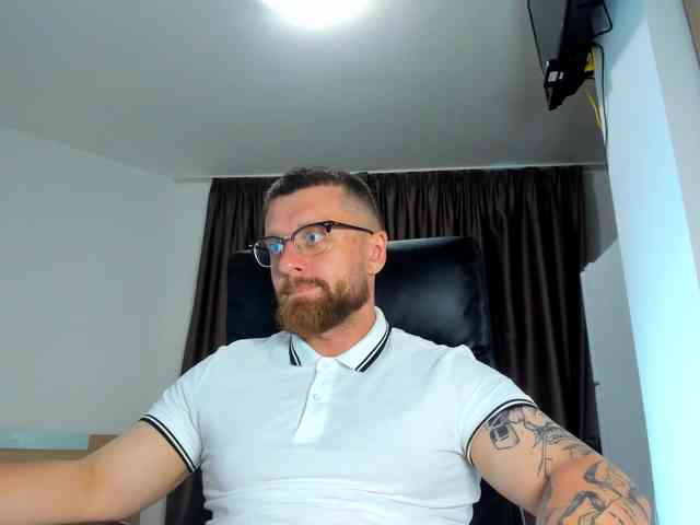 iFindomguy Sex Cam Show