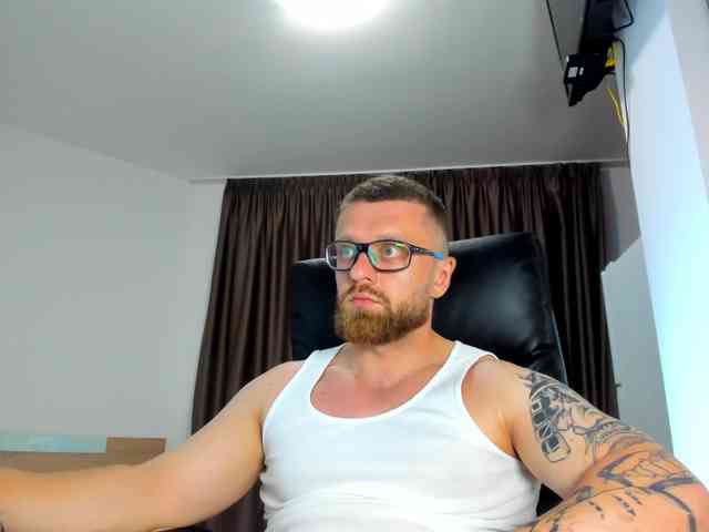 iFindomguy Sex Cam Show