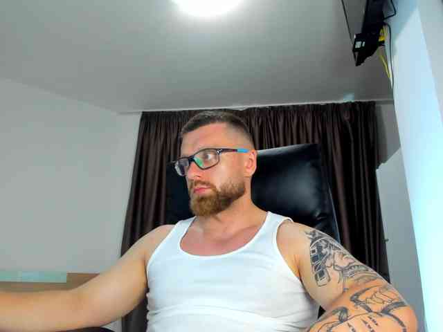 iFindomguy Sex Cam Show