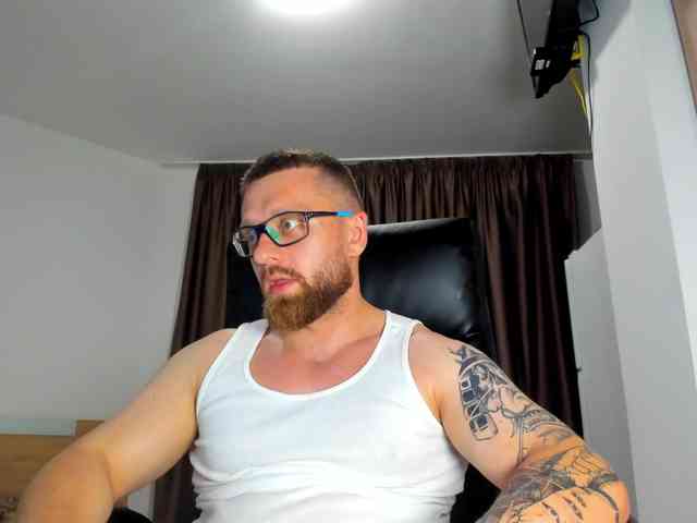iFindomguy Sex Cam Show