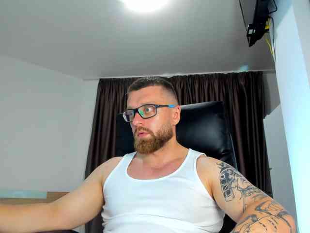 iFindomguy Sex Cam Show