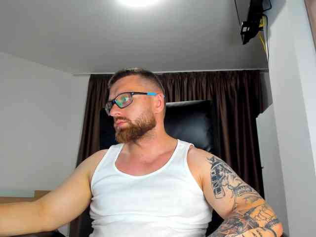 iFindomguy Sex Cam Show