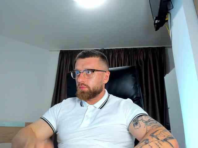 iFindomguy Sex Cam Show