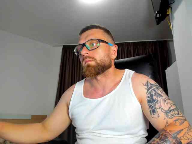 iFindomguy Sex Cam Show