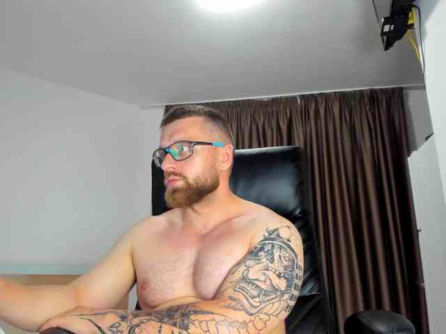 iFindomguy Sex Cam Show