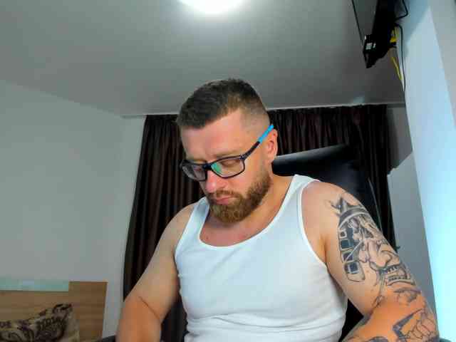 iFindomguy Sex Cam Show