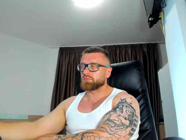 iFindomguy Sex Cam Show