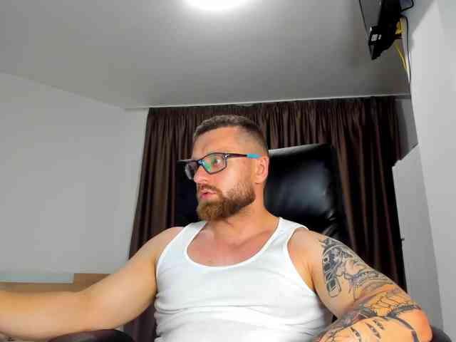 iFindomguy Sex Cam Show