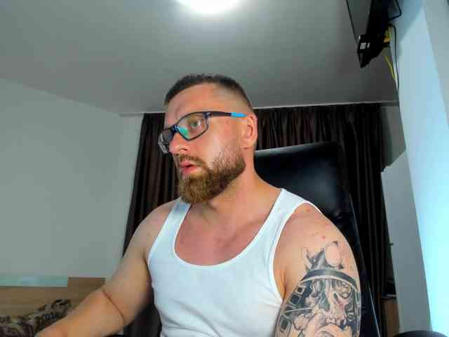 iFindomguy Sex Cam Show