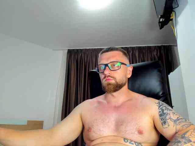 iFindomguy Sex Cam Show