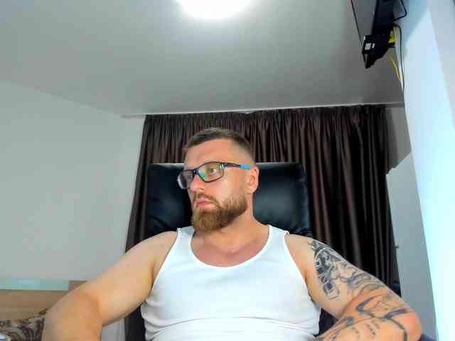 iFindomguy Sex Cam Show