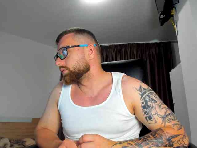 iFindomguy Sex Cam Show