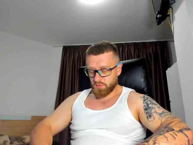 iFindomguy Sex Cam Show