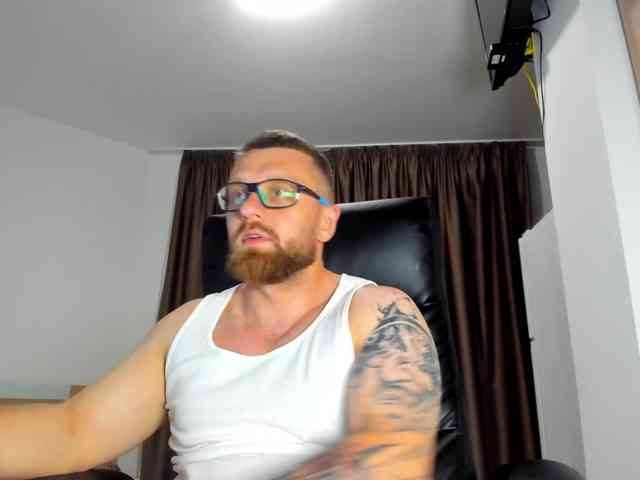 iFindomguy Sex Cam Show