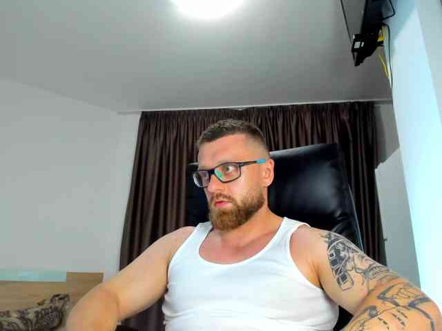 iFindomguy Sex Cam Show