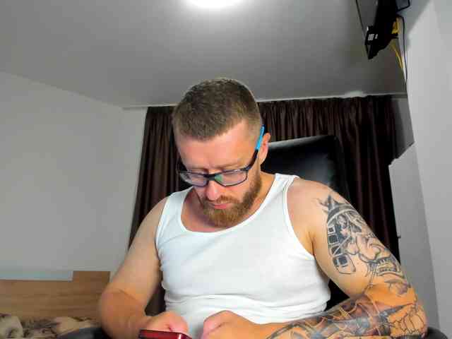 iFindomguy Sex Cam Show